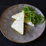 Griekse schapenkaas met olijfolie en oregano