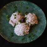 Aubergine mousse met een pita